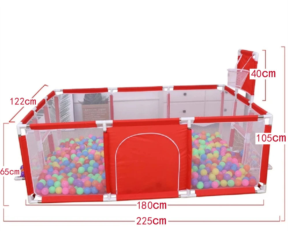 Parc bébé avec foot et basket + 20 Balles colorées