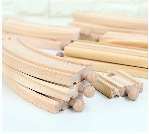 Circuit train électrique 45 pièces en bois