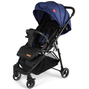 Poussette compacte bleu marine vue de face, dossier redressé, arceau de sécurité et panier de rangement