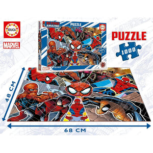 Dimensions du puzzle Spider-Man assemblé : 68 cm de large sur 48 cm de haut