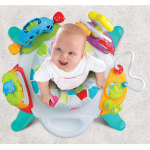 Vue de dessus du centre d'activités Winfun Baby Move avec bébé assis dans le siège