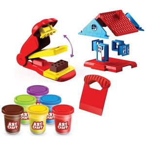 Contenu du coffret : presse à briques, toit, porte et 6 pots de pâte à modeler