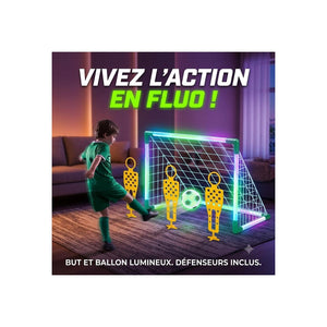 Enfant qui tire dans un but de football lumineux LED avec ballon brillant et 3 cibles défenseurs
