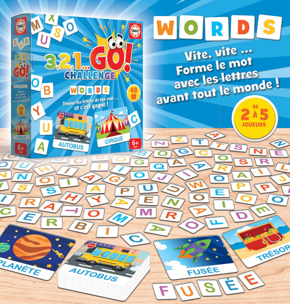 Jeu Challenge Words en cours : lettres étalées sur la table et cartes-mots AUTOBUS, FUSÉE, PLANÈTE, TRÉSOR, de 2 à 5 joueurs