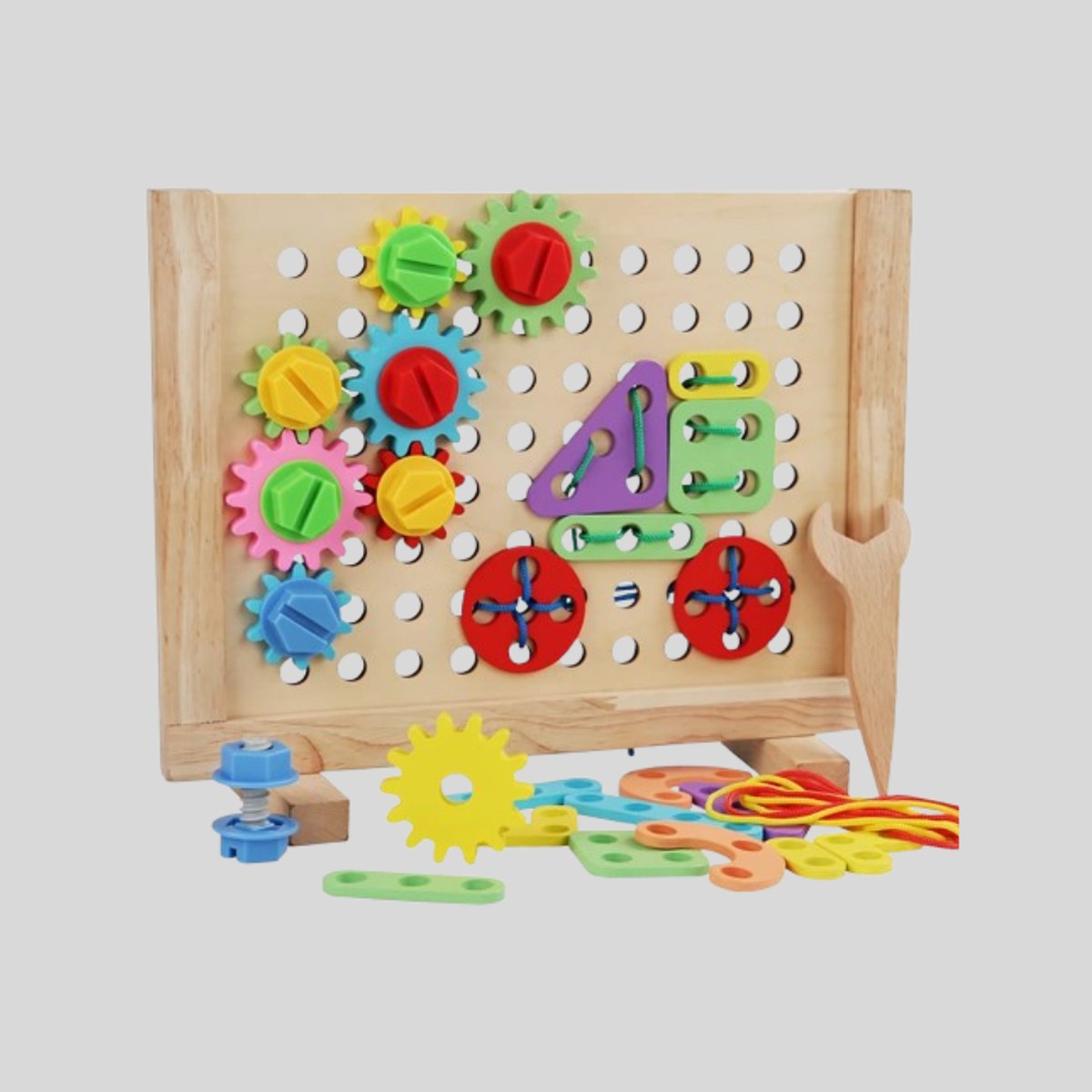 Panneau d'activités Montessori monté avec engrenages, triangle et clé en bois