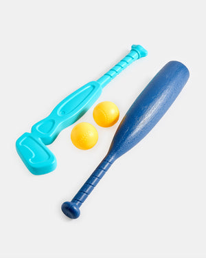 Club de golf turquoise, batte de baseball bleue et deux balles jaunes