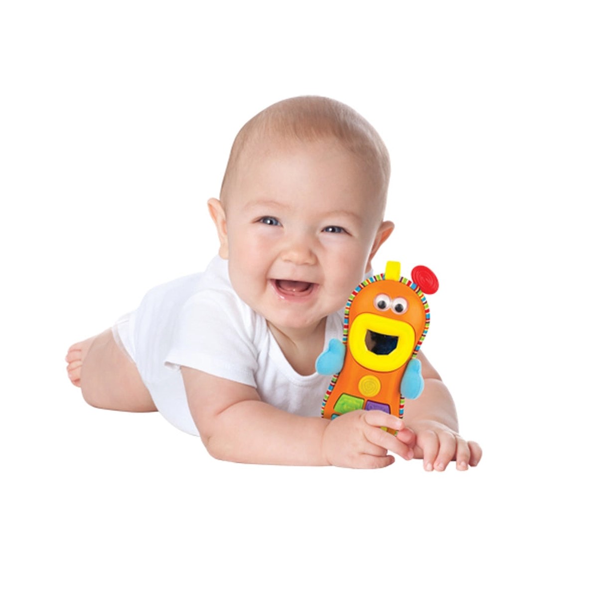 Bébé jouant avec le téléphone d'éveil Winfun