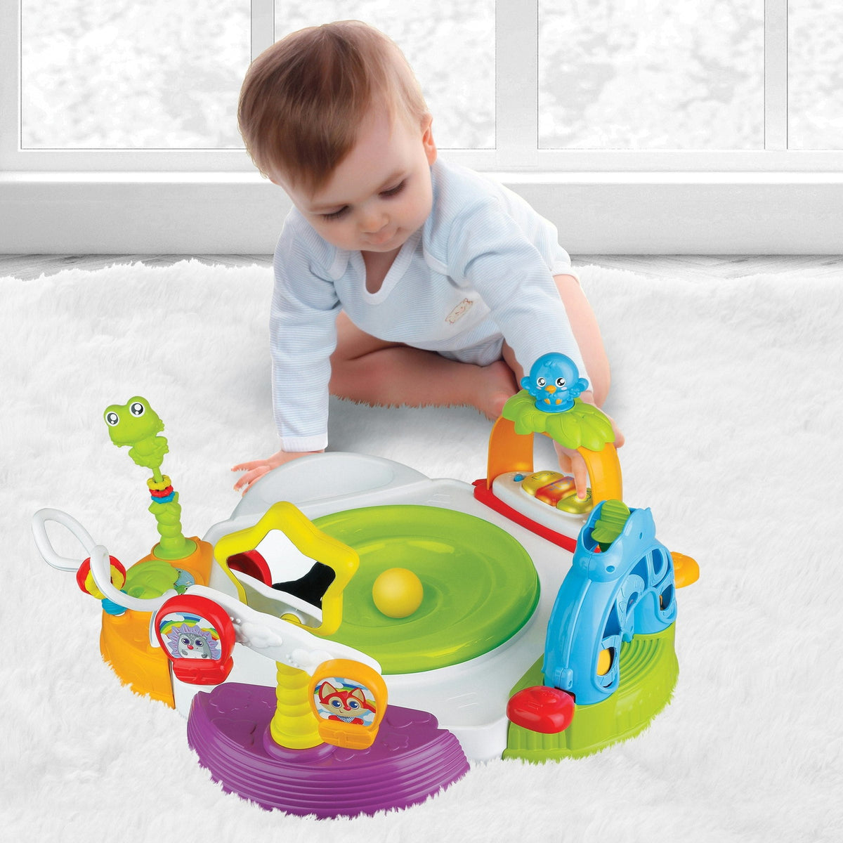 Winfun Baby Move en mode jeu au sol, plateau posé par terre avec les modules d'activités