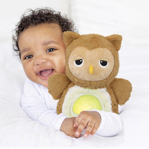 Bébé endormi avec la veilleuse hibou Winfun